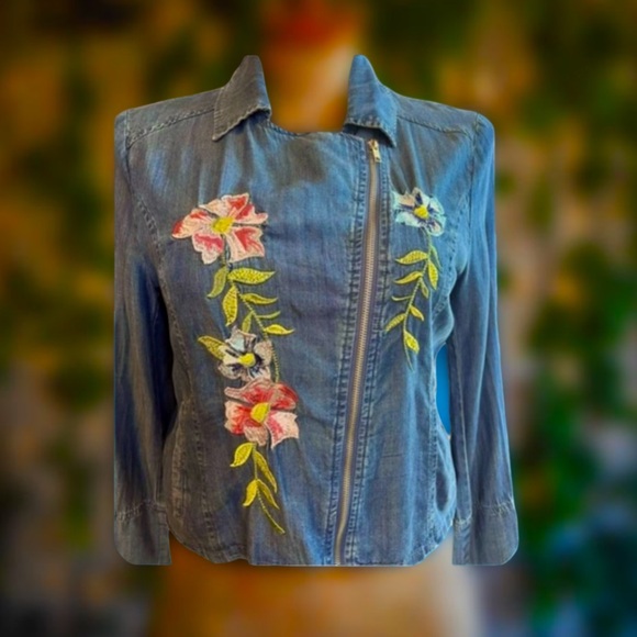Chelsea & Theodore Denim Look
Embroidered Floral Jacket Size 12 / Medium NWT - Picture 5 of 10